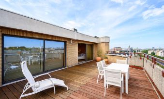 B-Aparthotel Montgomery