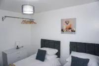 The Oasis - for Contractors and Individuals - parking
