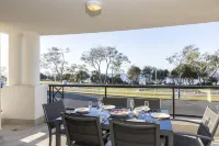 베이 로열 아파트먼츠