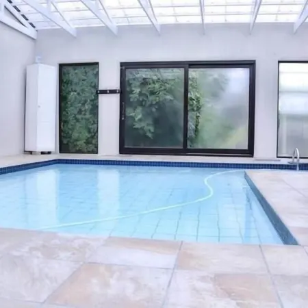 Meransha Self Catering CC Отели в г. Уолфиш-Бей