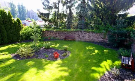 Pension Falconi Отели рядом с достопримечательностью «Golf Club Podebrady»