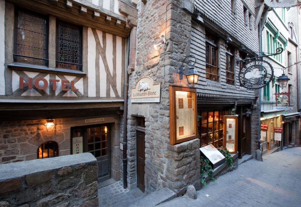 르 무통 블랑 외관