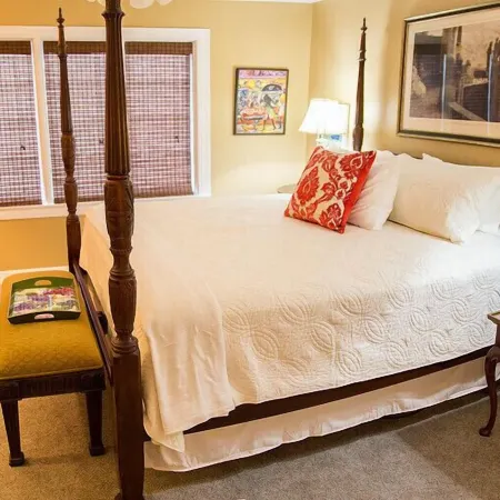 Stay Fairfield - Fairfield Place and Fairfield Manor Bed & Breakfast