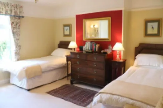 斯頓波羅之家民宿 巴德利索爾特頓酒店