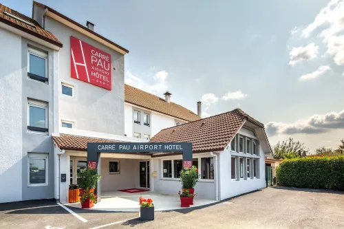 Carré Pau Airport Hôtel Hotel a Sauvagnon