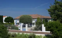 Chambre d'Hotes "Les Volets Bleus" - Villa l'Olivier côté Mer