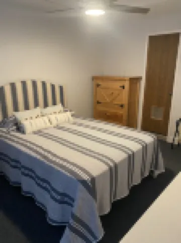 2 bedroom Cabin, perfect beach getaway