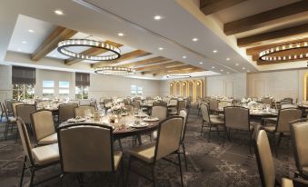Chaminade Resort & Spa