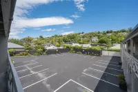 Admirals Motor Inn - Motels