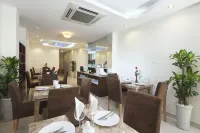 โรงแรมไรซิ่งดรากอนเลเจนด์