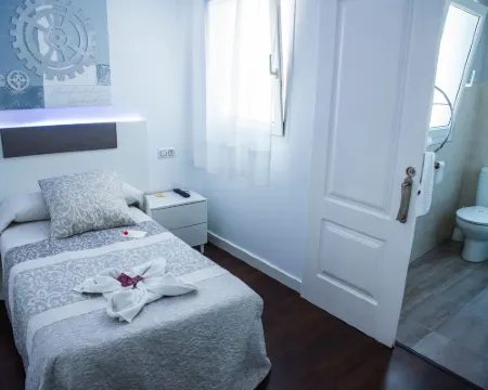 Hostal Goyesco Plaza Hotels in Comarca de Plasencia