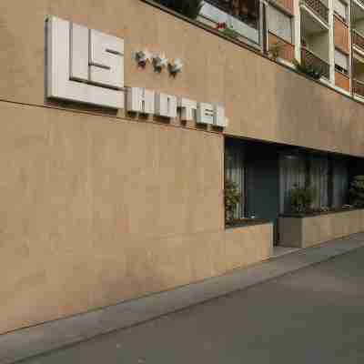 Hotel LIS Hotel Exterior