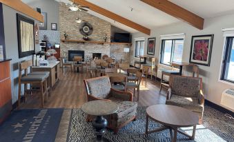 AmericInn by Wyndham Albert Lea