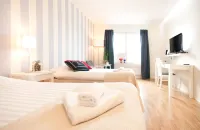 Attendo Park Hotell Hotels in Skarholmen