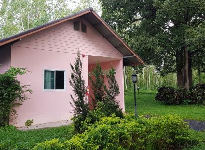 เรนโบว์ รีสอร์ท อำเภอเพ็ญ