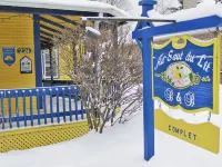 Au Saut du Lit Hotels in Magog