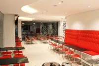 The Win Hotel Surabaya Hotels in Genteng