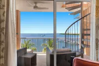 Beachside Resort & Residences - con vistas al mar