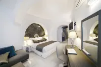 Anteliz Suites Hotels in Santorini