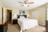 Country Club Villas