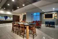 Holiday Inn Express LEXINGTON NORTH-GEORGETOWN by IHG - Breakfast