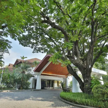 The Fern Kochi, Series by Marriott Отели рядом с достопримечательностью «Марин Драйв»