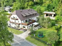 Bergbude Hotels in Villach-Land