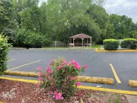 Quality Inn Conference Center Logansport - parking