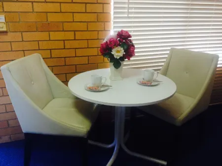 Bosuns Inn Motel Отели в г. Кофс-Харбор