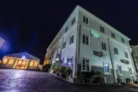 Tranquil Mews Hotel Các khách sạn ở 