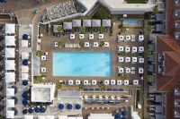 Hotel del Coronado - Pool