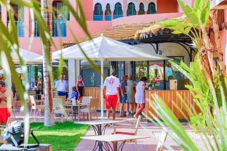 Rose Aqua Park Hotel