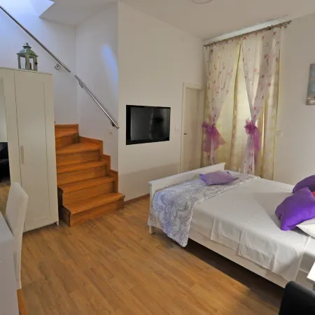 Luxury Rooms Nirvana Отели рядом с достопримечательностью «Набережная Рива»
