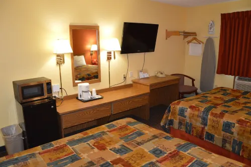 Burnsville Inn & Suites Hotels in Burnsville