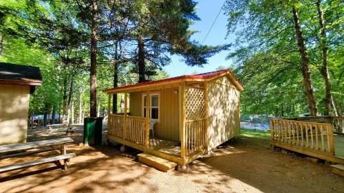 Oakhill Pines Campground Hotels in Lunenburg
