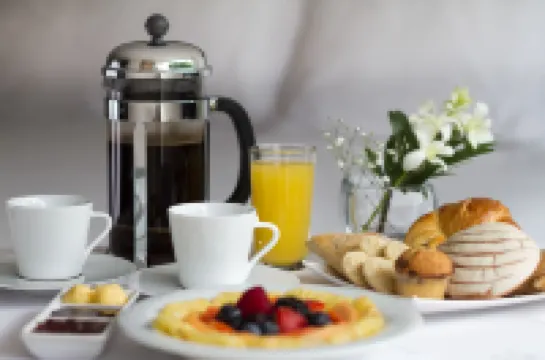 โรงแรม ริโอ 1300