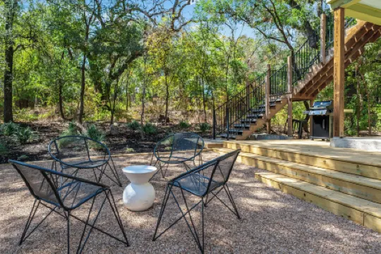 Urban Cowboy Villas - Heart of 704