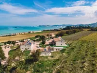 Il Colle Dei Lecci Hotels in Falconara Marittima