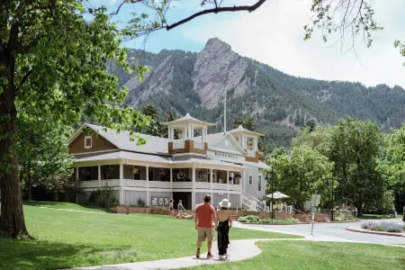 Colorado Chautauqua Cottages Отели в г. Кол Крик