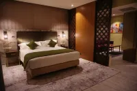 Lynatel Palace Hotel a 