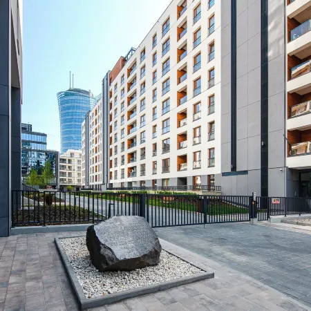 Warsaw Night Apartments Grzybowska Отели рядом с достопримечательностью «Беляны»