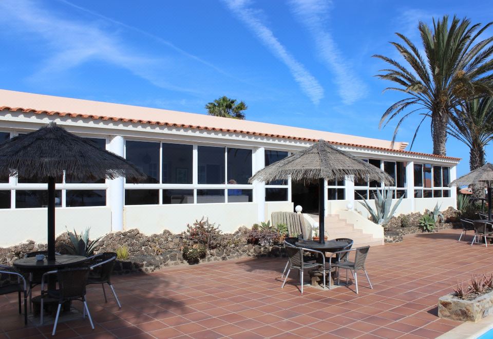 Hotel Beautiful 2-bed Bungalow in Parque Holandés, Exterior, Garden