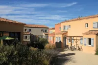 Lagrange Vacances - L'Oustau De Sorgue Hôtels à proximité de : Isabelle de Lafage