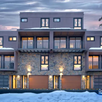 Kabuki Mt Buller Hotels near Emirates