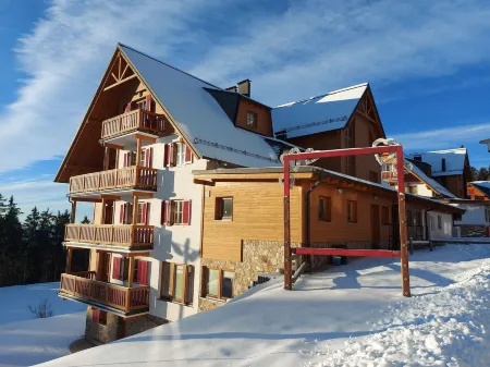 Pohorje Village Wellbeing Resort – Forest Apartments Videc