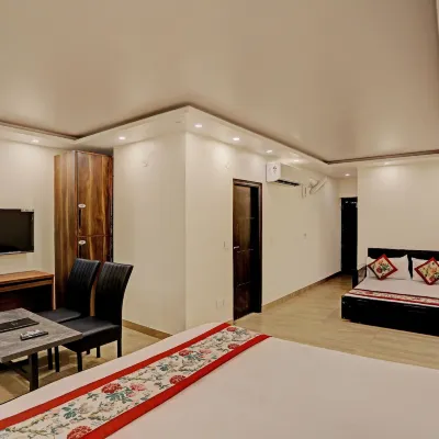 Staybook Atlanta New Delhi Train Station Hotels near Sadar Bazaar