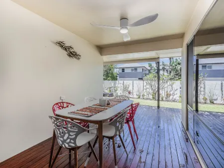 Beachside Escape by Cottonwood