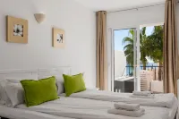Sunny Flat with Pool in Riviera del Sol by Costarentals - Ref 96
