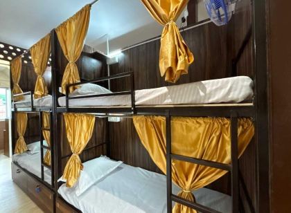 Aafee cabin stay & dormitory