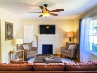 Bonita Bungalow Hotels in Madison County